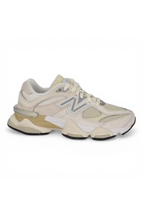 Sneaker donna New Balance 9060 colore bianco. NEW BALANCE | U9060-WHT